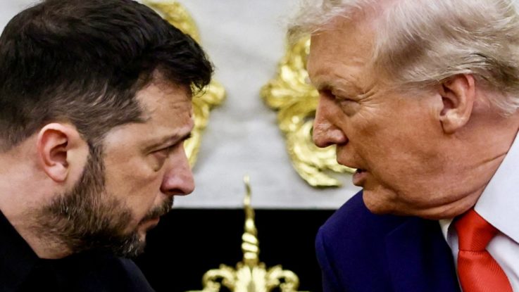Trump a révélé avoir « commencé les préparatifs » d'un sommet trilatéral avec Vladimir Poutine et Volodymyr Zelensky, sans préciser ni date ni lieu.