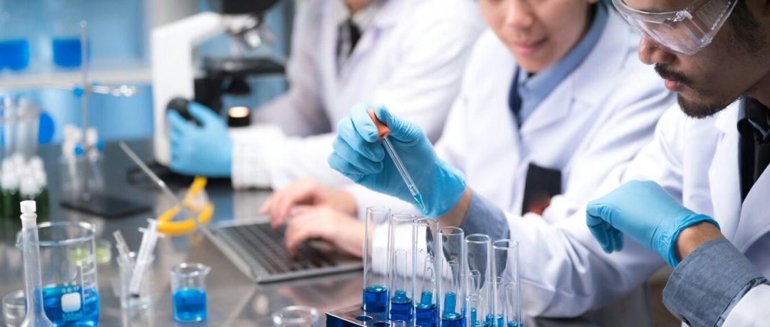 La nouvelle politique scientifique controversée de l'administration Trump: couper les vivres pour mieux restructurer.